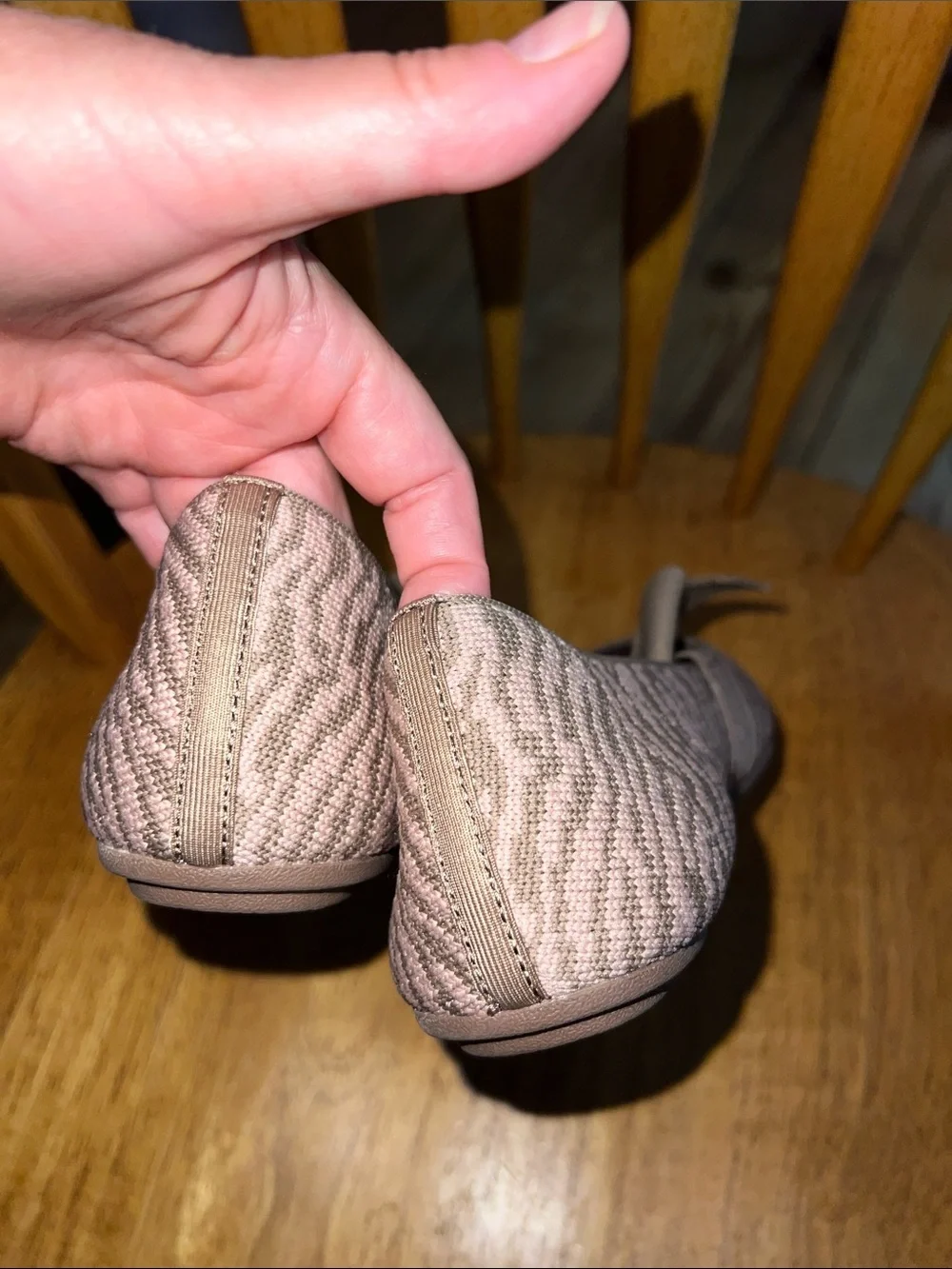 Skechers Taupe Pointed-Toe Bow Flats Cleo Size 5.5